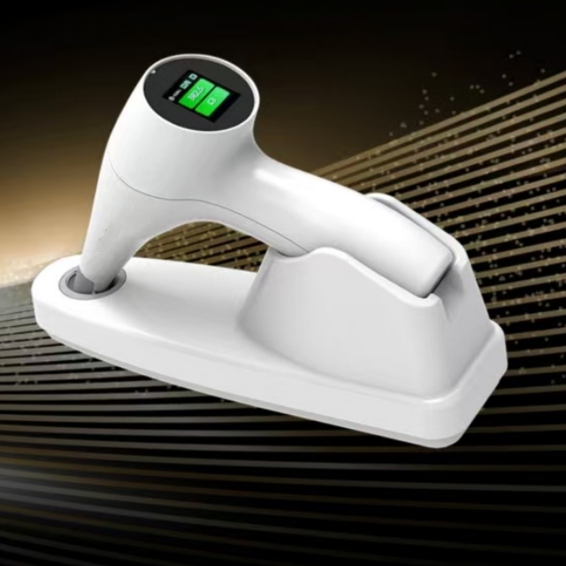 Comparateur de couleurs de dents dentaires