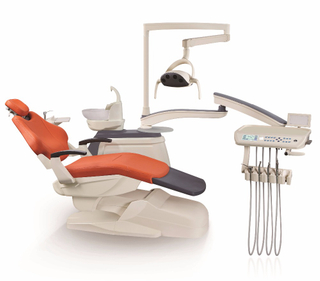 Chaise dentaire intelligente de vente chaude avec 9 unités dentaires de souvenirs pour la clinique dentaire