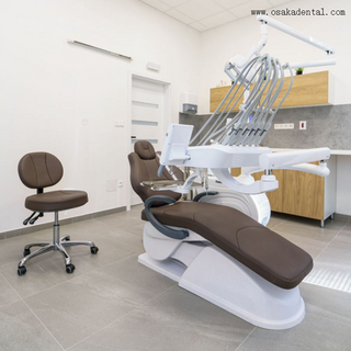 Fauteuil dentaire en cuir certifié CE avec base stable et lumière LED