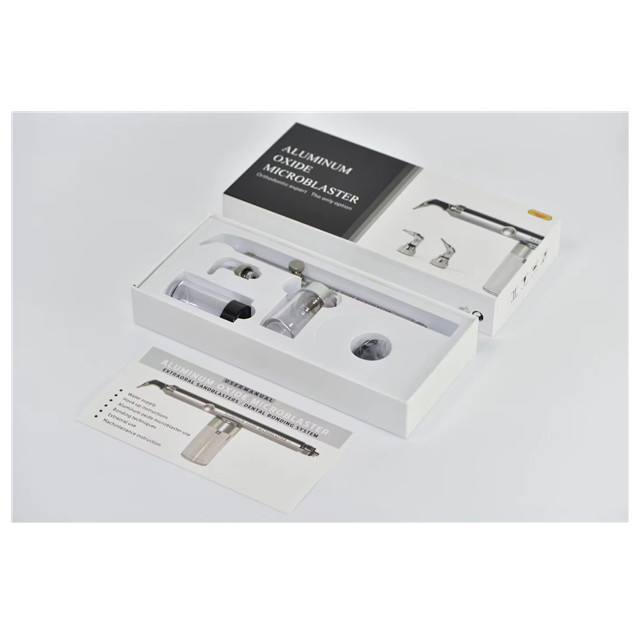 Microblaster dentaire en oxyde d'aluminium avec pulvérisation d'eau pour l'orthodontie