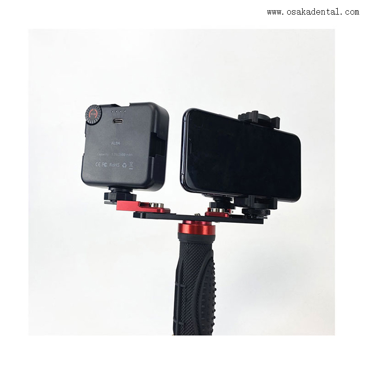 Flash de photographie dentaire pour compenser le manque de luminosité