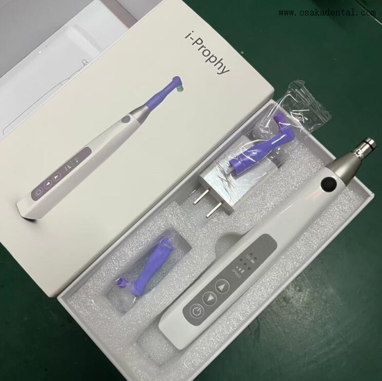 Pièce à main de prophylaxie rechargeable avec embouts