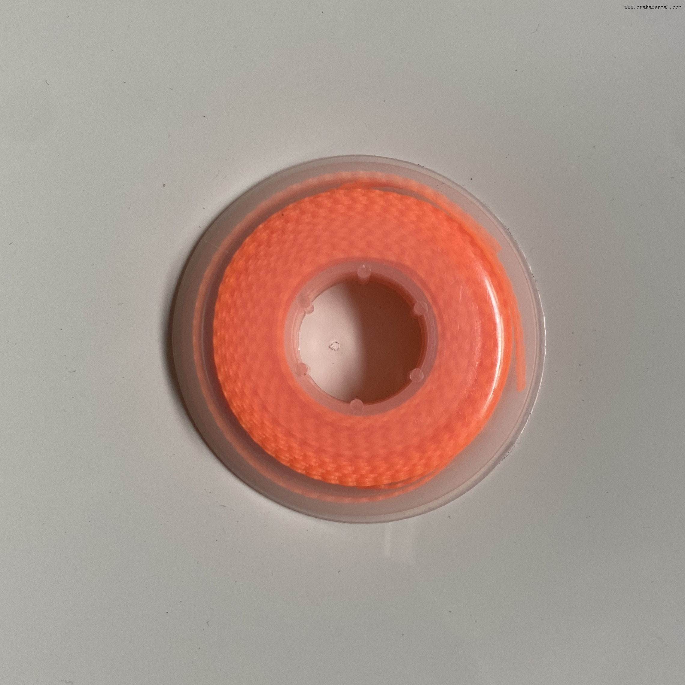 Chaîne élastique orthodontique dentaire avec de belles couleurs