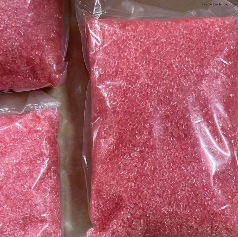 Matériau en résine flexible pour cartouche à usage dentaire