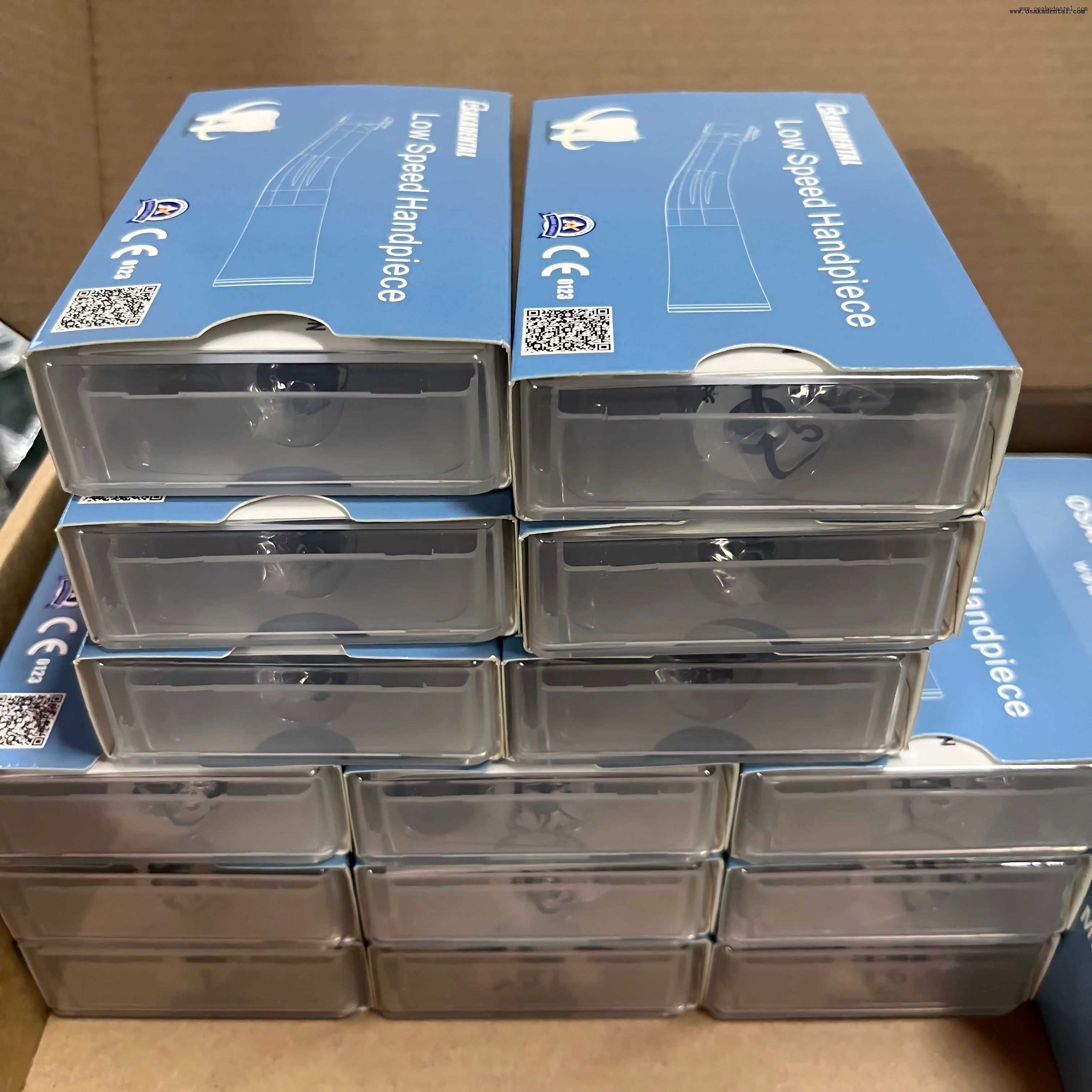 Moteur d'entraînement pneumatique pour ensemble de pièces à main dentaires à basse vitesse