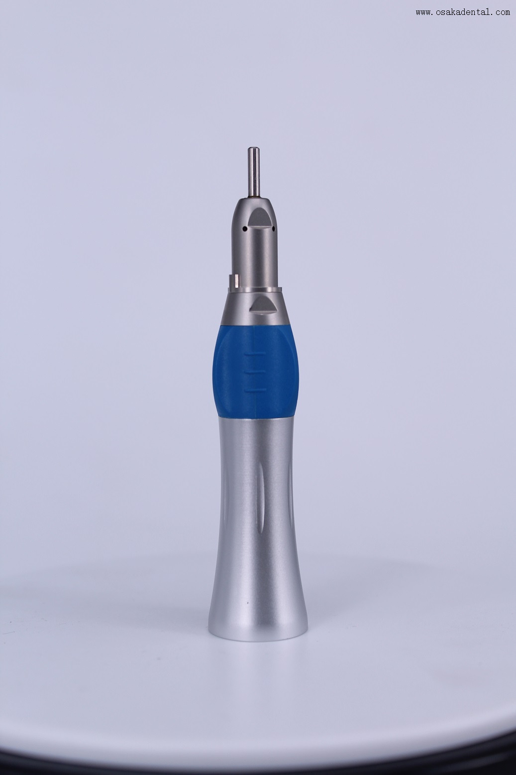 Pièce à main dentaire à grande vitesse avec éclairage à fibre optique pour une préparation précise des cavités