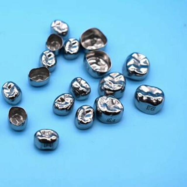 Accessoires d'orthodontie dentaire Kid Metal Crown pour enfants.