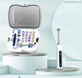 Clé pour implant dentaire avec outils