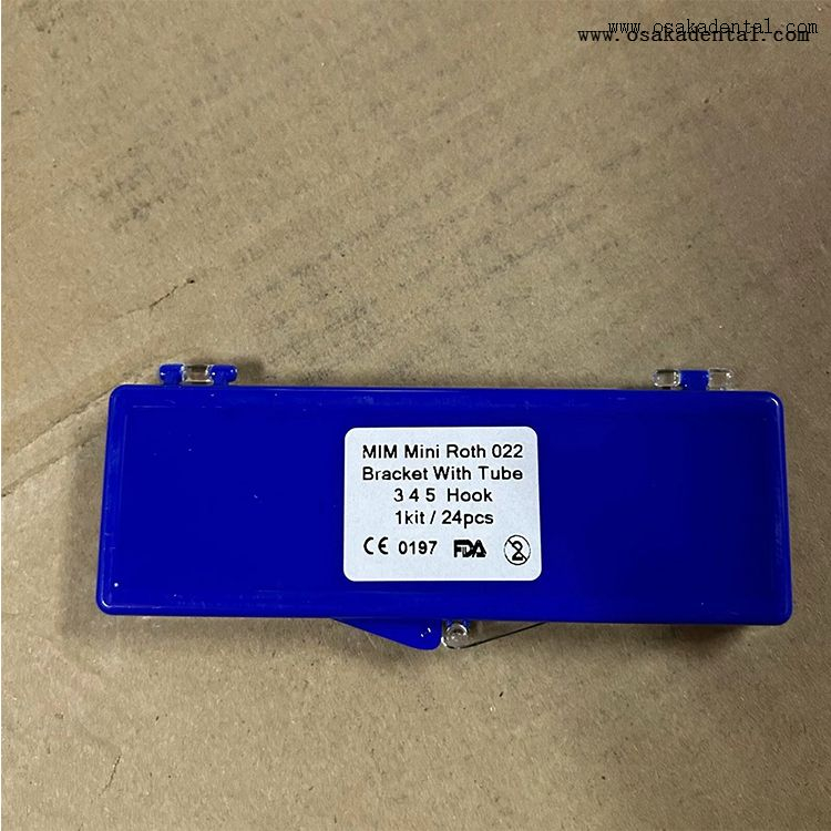 Support orthodontique dentaire avec 4 tubes buccaux