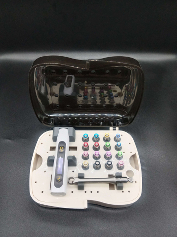 BOÎTE À OUTILS UNIVERSELLE ÉLECTRONIQUE Dentaire