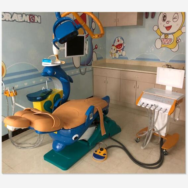 Belle unité de chaise dentaire pour enfants de dessin animé de dauphin pour enfants