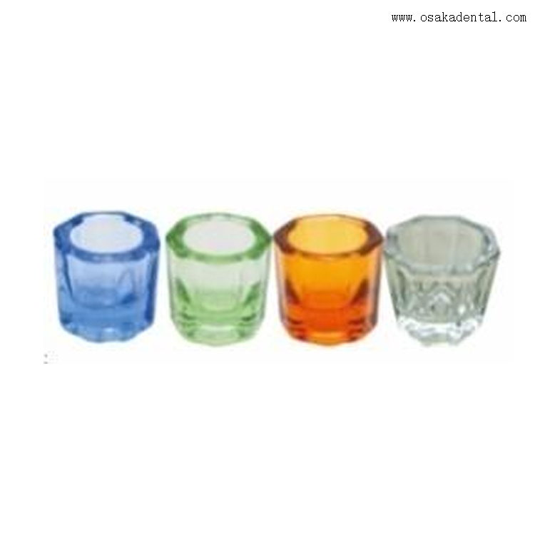 Plats pimpants en verre de produits consommables dentaires