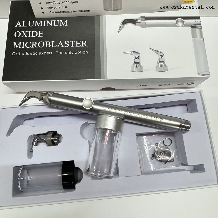 Maître d'abrasion dentaire à l'air en oxyde d'aluminium avec poignée en laiton, buse en acier au tungstène, avec deux buses, avec refroidissement par eau OSA-F298-A8