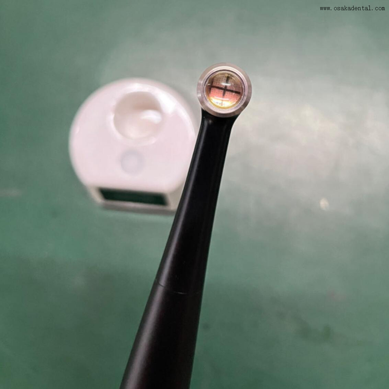 Lampe à polymériser pour protection contre les courts-circuits à usage dentaire