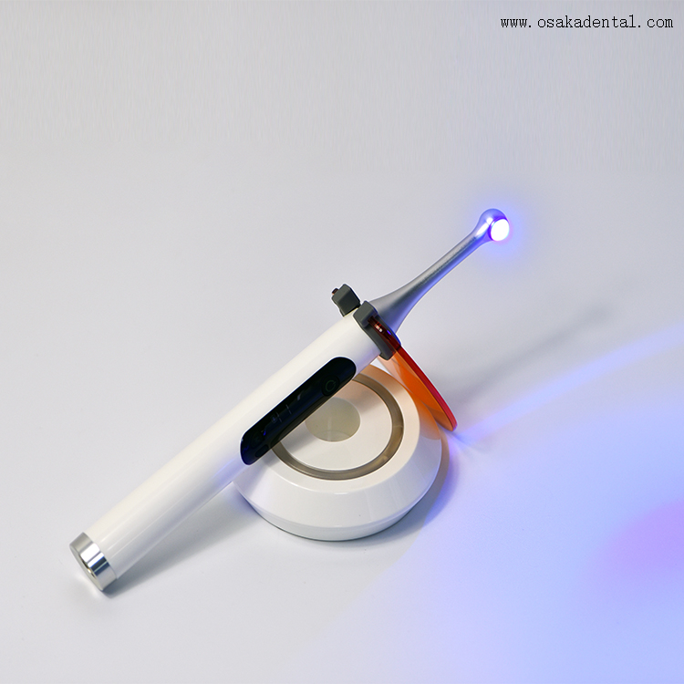 Lampe à polymériser dentaire 1S spéciale pour l'orthodontie