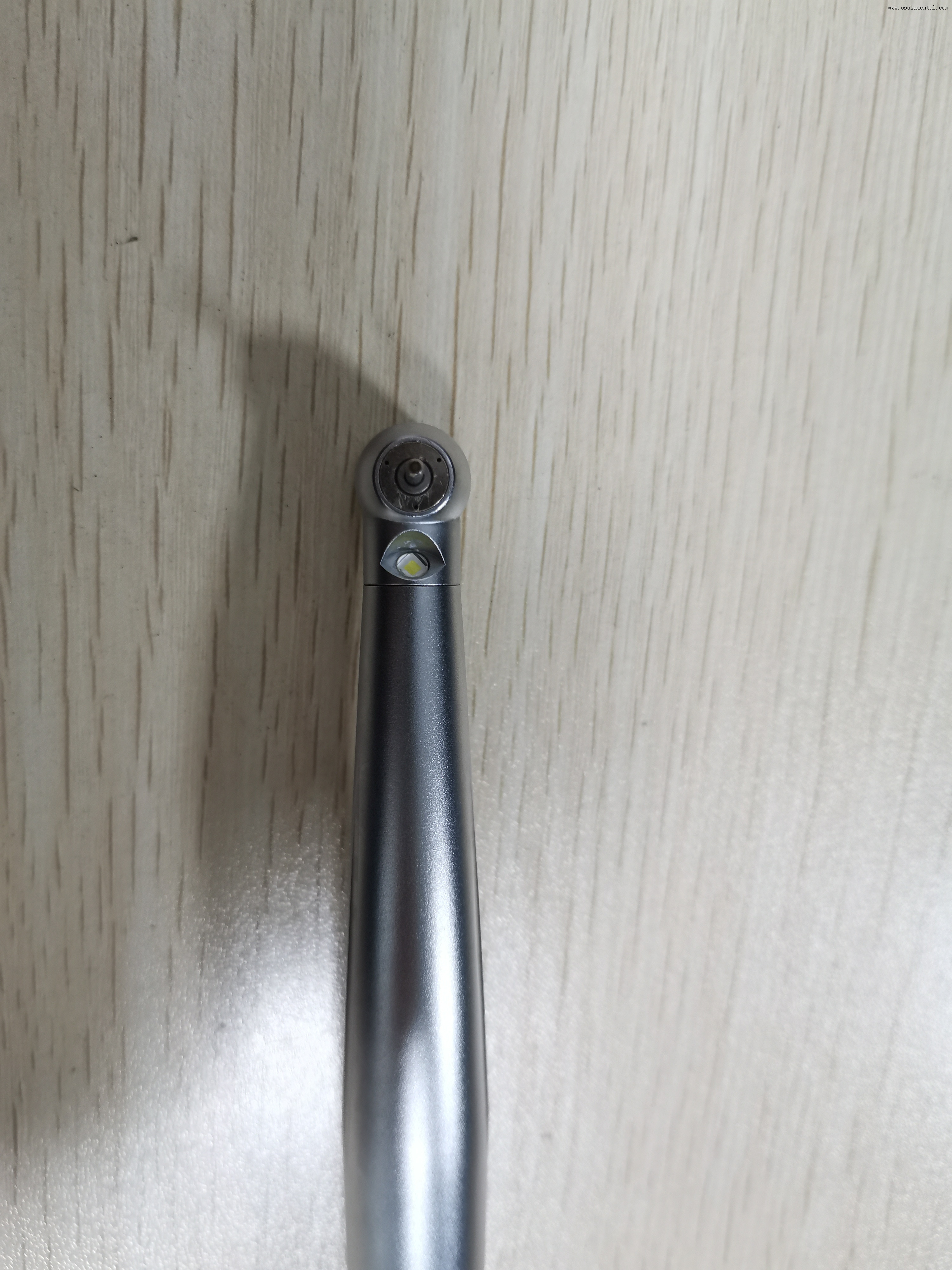 Pièce à main dentaire à grande vitesse avec générateur léger E, bouton poussoir, pièce à main dentaire