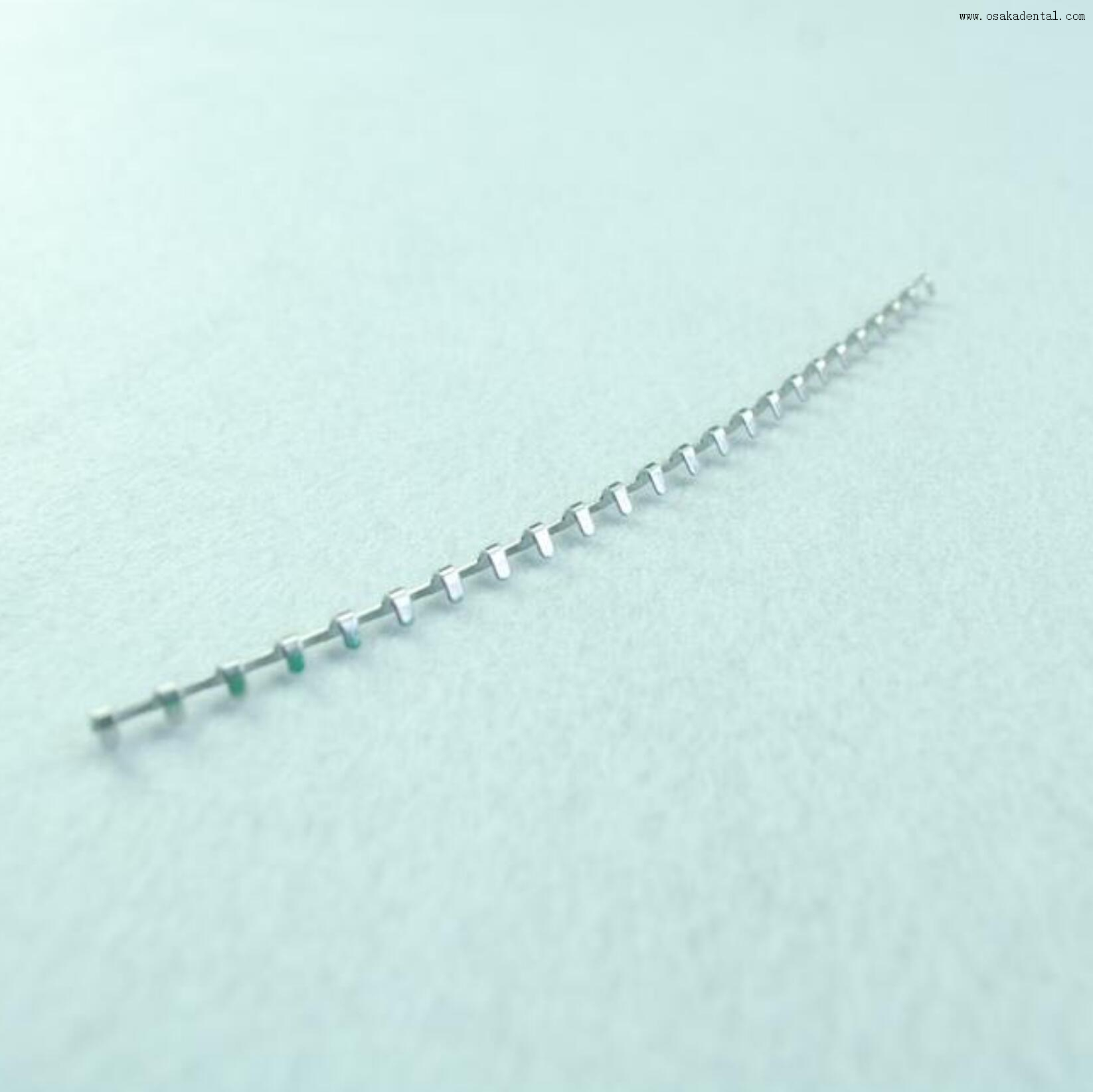 Clinique dentaire utiliser Arch Bar pour l'orthodontie 