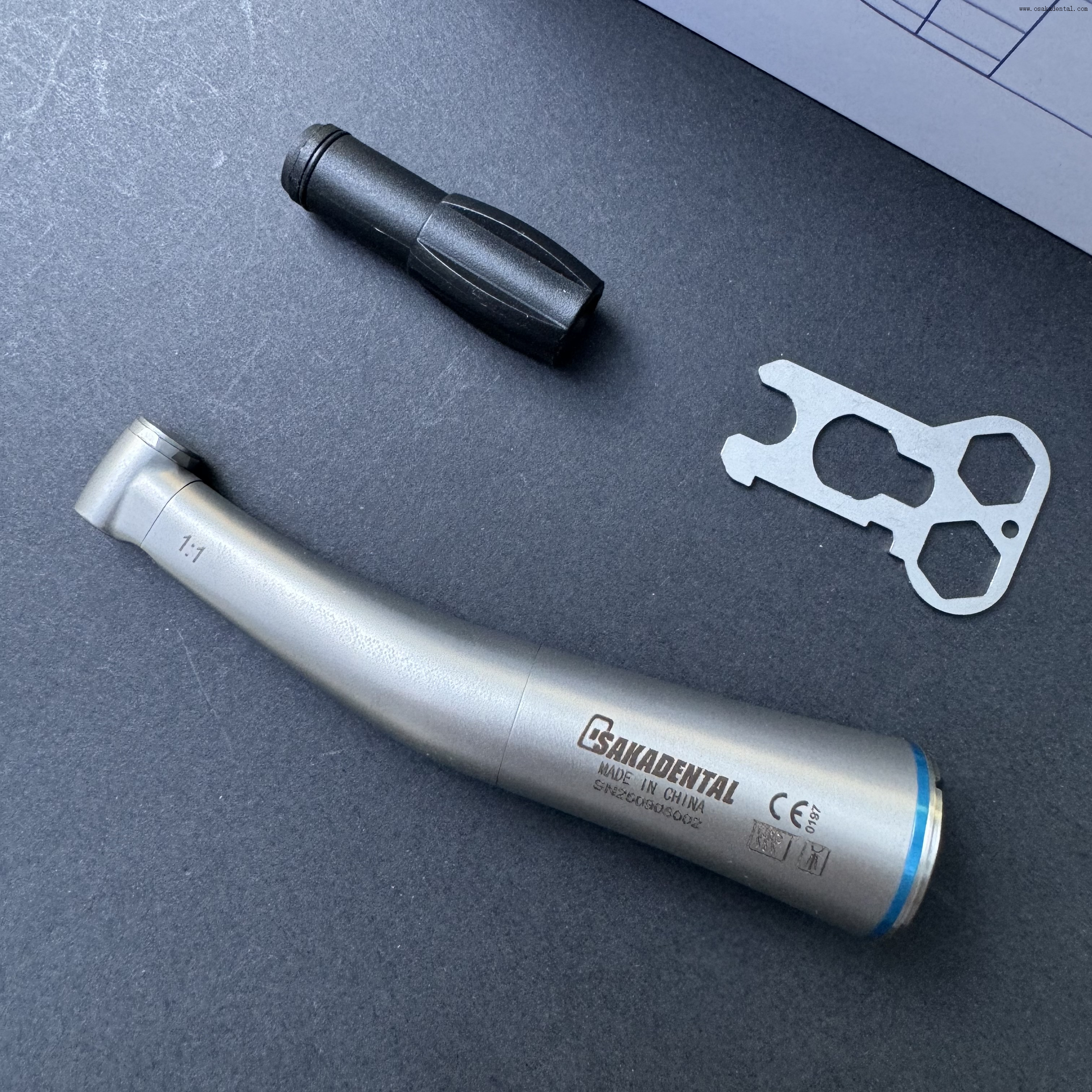 Contre-angle dentaire à fibre optique 1:1 pour fraises RA ou fraises FG