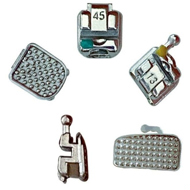 Support métallique auto-ligant dentaire orthodontique.