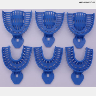 Porte-empreinte avec maille pour usage dentaire