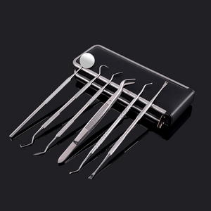 Un ensemble d'instruments dentaires 6 PCS avec emballage de sac