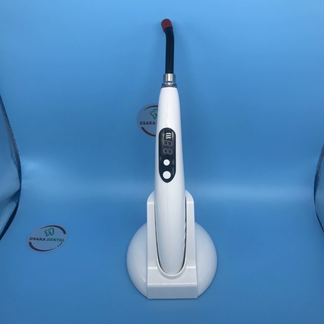 Lampe à polymériser pour usage dentaire