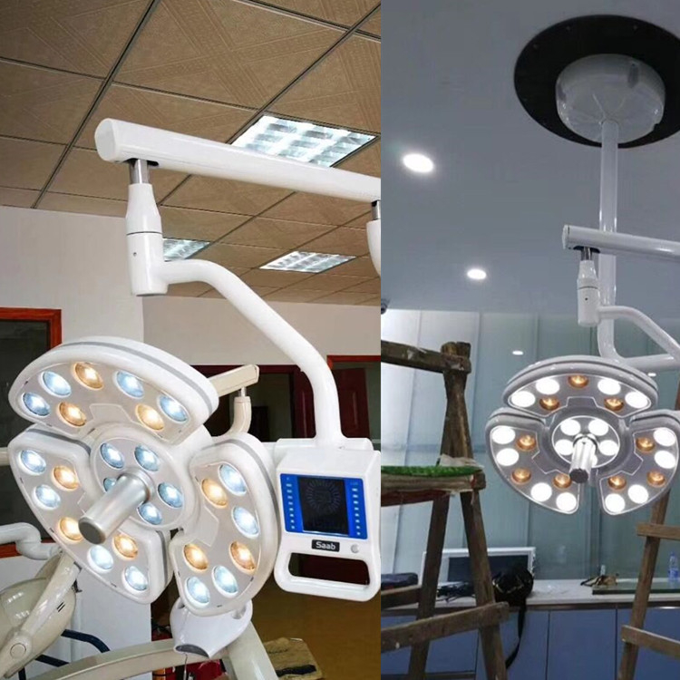 Une lampe de plantation dentaire sans ombre de 26 ampoules LED à installer sur le mur