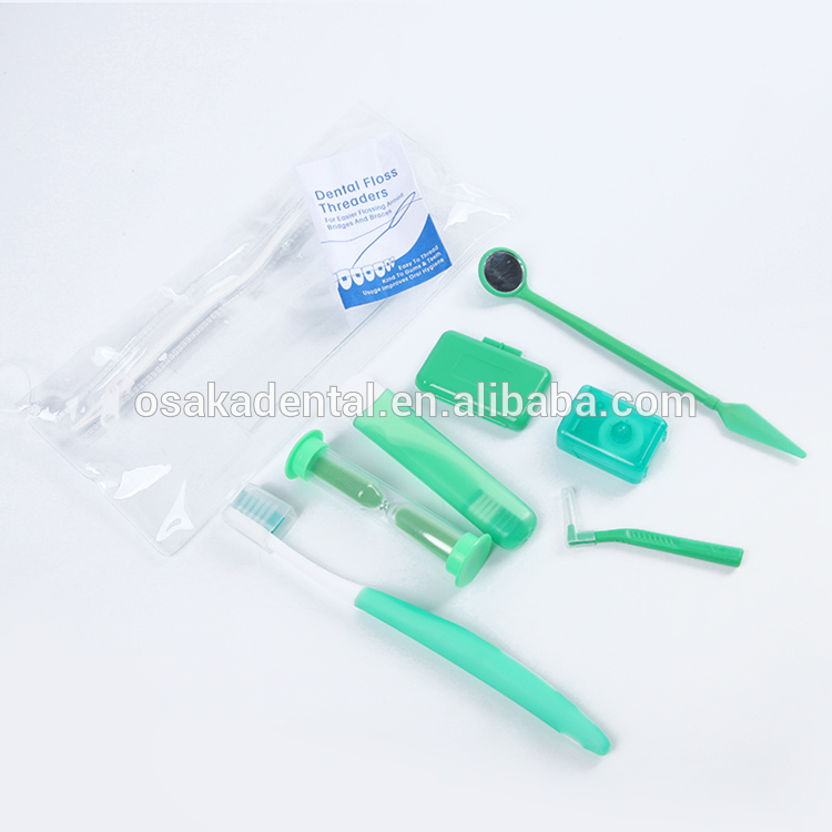 Un kit d'orthodontie dentaire avec brosse et miroir